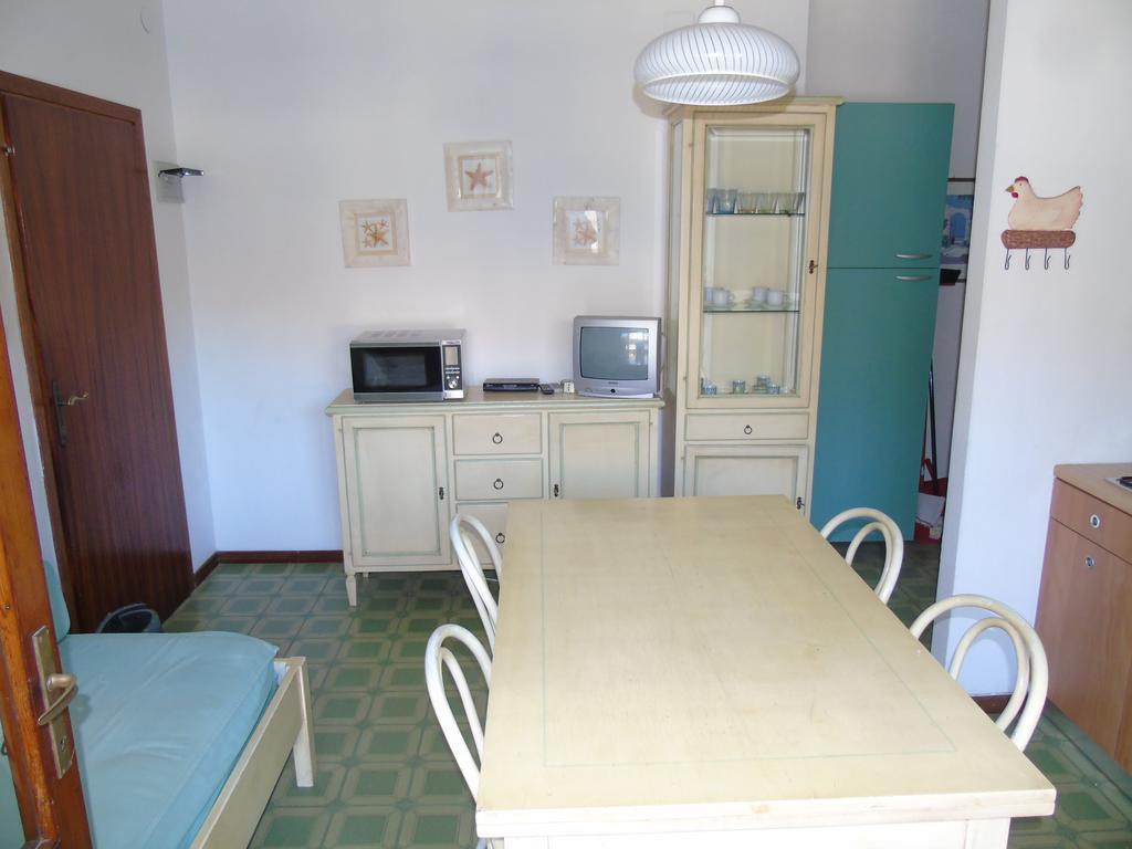 Condominio Ginestra Lignano Sabbiadoro Room photo